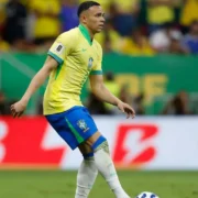 Vanderson em campo pela seleção brasileira; lateral do Monaco foi convocado por Carlo Ancelotti