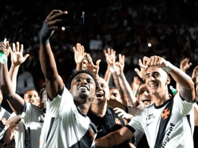 Jogadores do Vasco comemoram classificação na Copa do Brasil de 2026