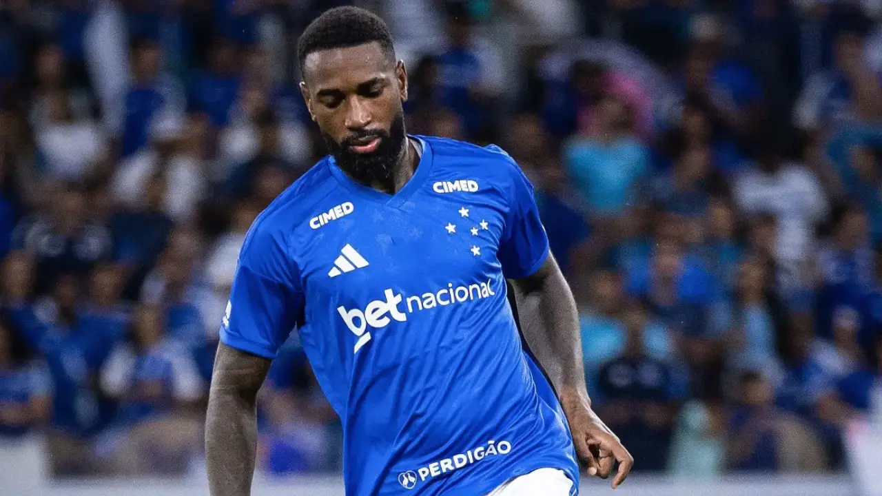 Jogador do Cruzeiro durante partida antes do confronto com o Vitória pelo Campeonato Brasileiro