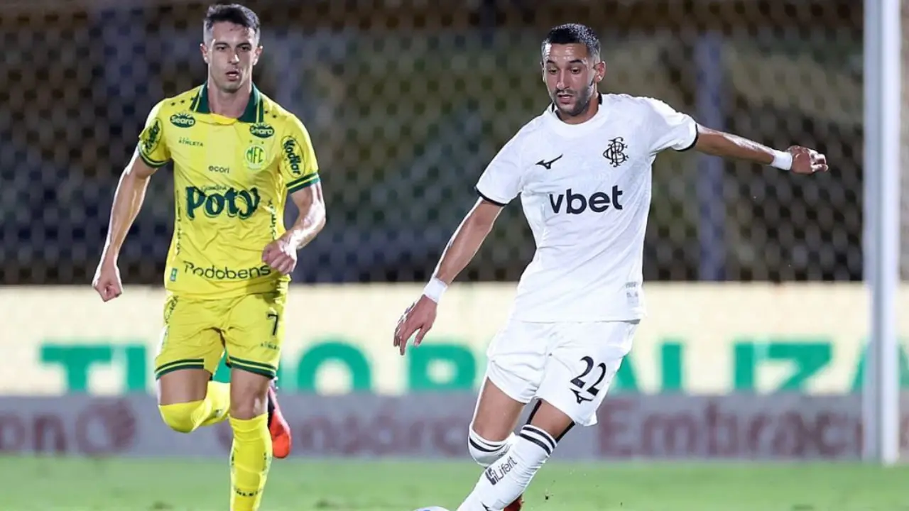 Hakim Ziyech em sua estreia pelo Botafogo contra o Mirassol Hakim Ziyech em sua estreia pelo Botafogo contra o Mirassol