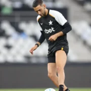 Hakim Ziyech é relacionado pelo Botafogo e pode estrear contra o Mirassol