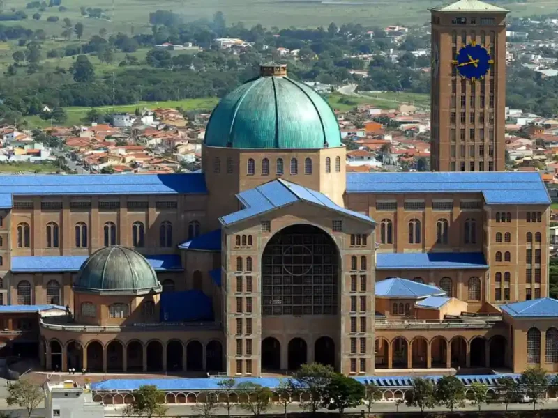 Festa de Nossa Senhora Aparecida, Padroeira do Brasil, termina nesta segunda-feira, 12 de outubro, no Santuário Nacional, no interior de São Paulo | Valter Campanato/Agência Brasil