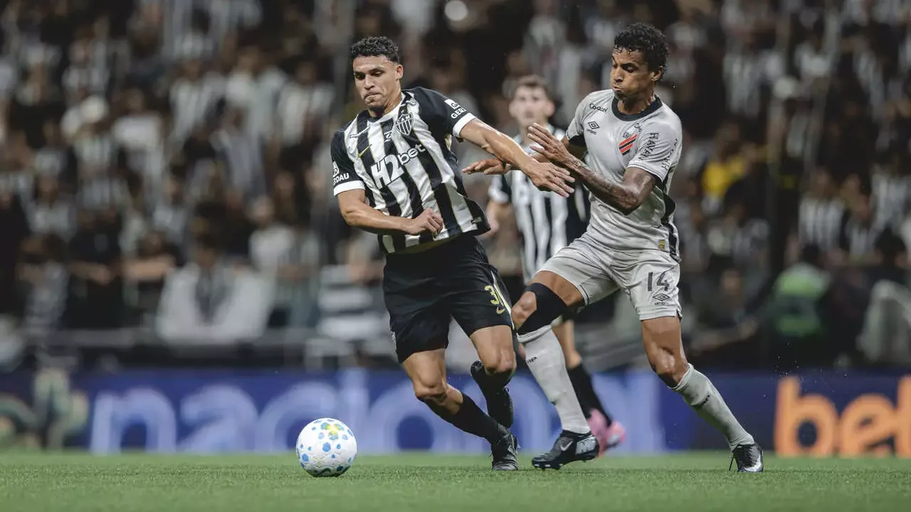Athletico x Atlético-MG se enfrentam pela 29ª rodada do Campeonato Brasileiro Athletico x Atlético-MG se enfrentam pela 29ª rodada do Campeonato Brasileiro