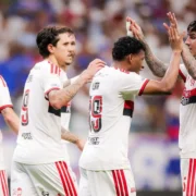 Bahia x Flamengo pelo Brasileirão 2026 com comemoração rubro-negra após vitória por 3 a 0 na Arena Fonte Nova