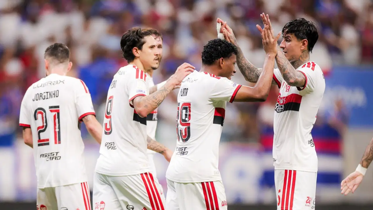 Bahia x Flamengo pelo Brasileirão 2026 com comemoração rubro-negra após vitória por 3 a 0 na Arena Fonte Nova Bahia x Flamengo pelo Brasileirão 2026 com comemoração rubro-negra após vitória por 3 a 0 na Arena Fonte Nova