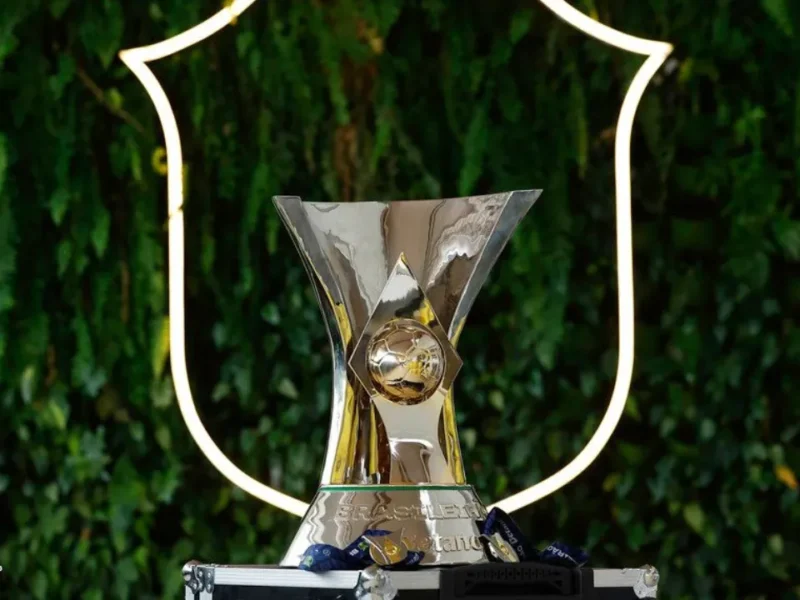 Taça do Campeonato Brasileiro em referência ao calendário do Brasileirão 2027