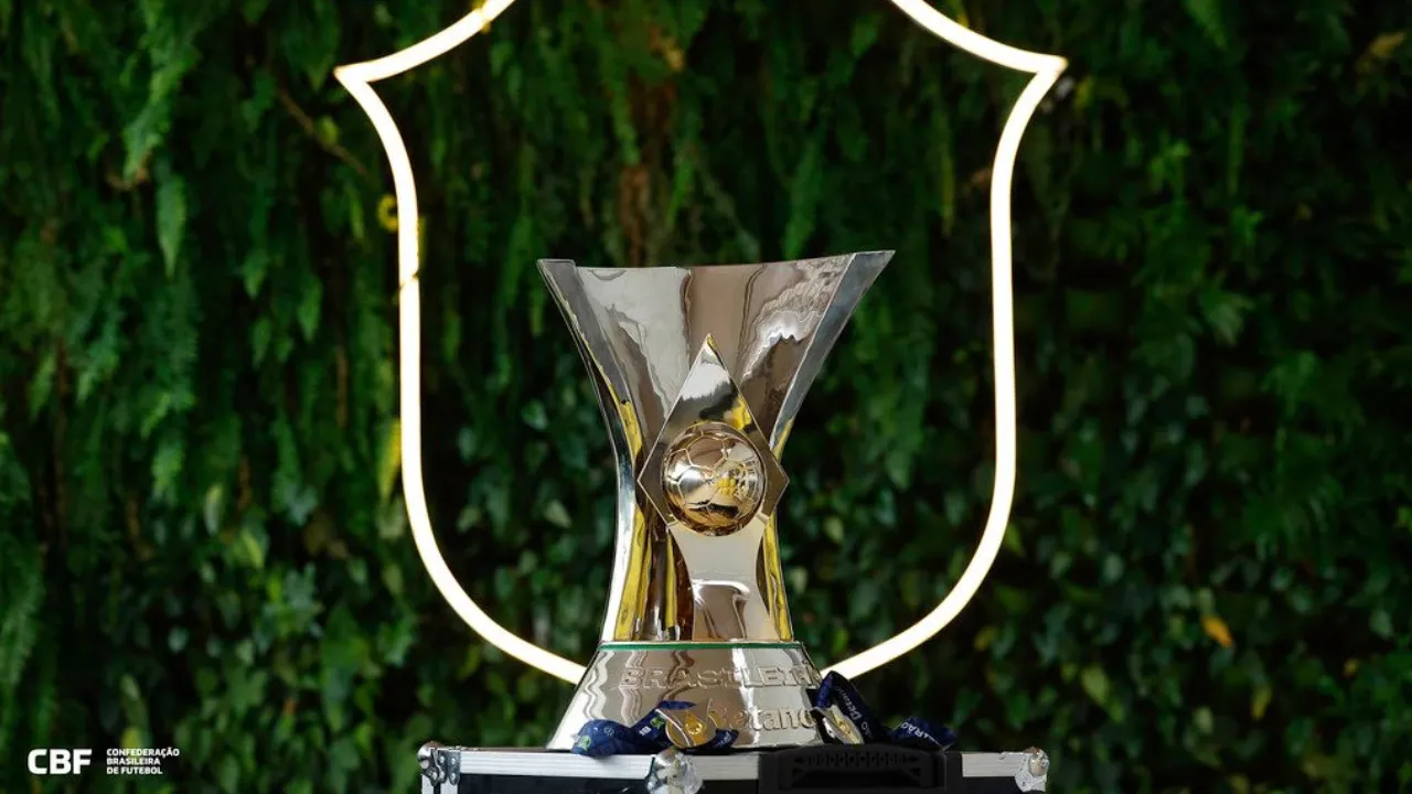 Taça do Campeonato Brasileiro em referência ao calendário do Brasileirão 2027