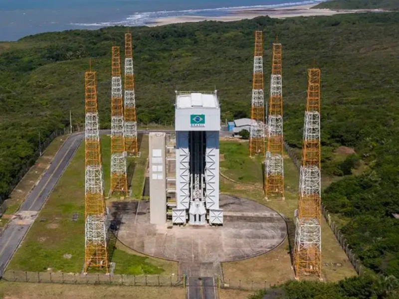 Centro de Lançamento de Alcântara, no Maranhão, com infraestrutura utilizada em operações espaciais brasileiras.