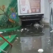 Rua alagada após chuva forte no Rio de Janeiro