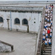 Estudantes visitam ponto turístico durante Circuito da Cidade em Niterói