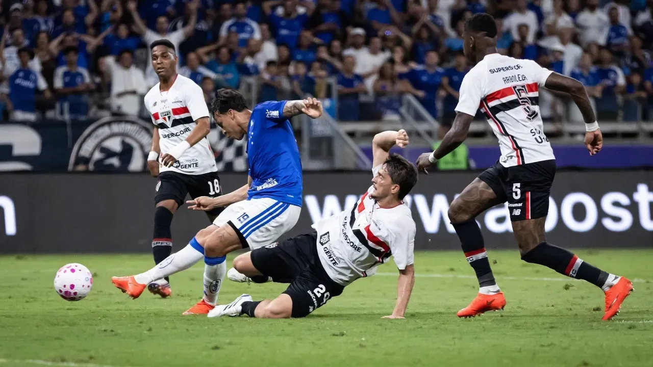 Kaio Jorge comemora gol do Cruzeiro contra o São Paulo no Mineirão pelo Brasileirão 2026