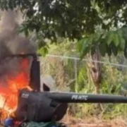 Helicóptero suspeito interceptado pela FAB em Roraima em 22 de outubro de 2026, encontrado abandonado após pouso.