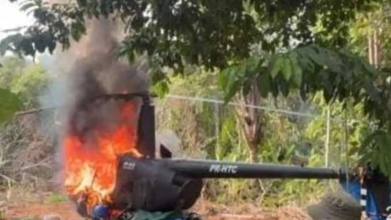 Helicóptero suspeito interceptado pela FAB em Roraima em 22 de outubro de 2026, encontrado abandonado após pouso. Helicóptero suspeito interceptado pela FAB em Roraima em 22 de outubro de 2026, encontrado abandonado após pouso.