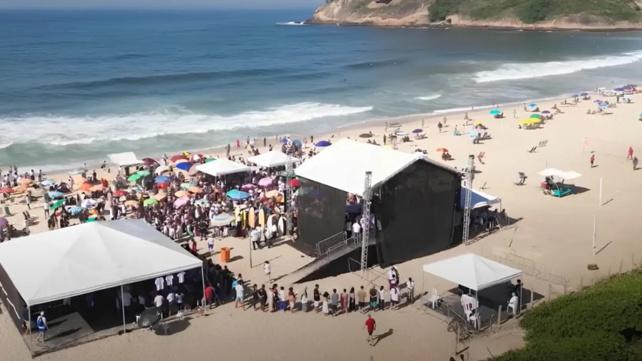 Festival Halleluya reúne público na Praia do Guido, no Recreio dos Bandeirantes