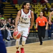 Jogadores do Flamengo durante preparação para enfrentar o Botafogo no Torneio de Abertura do NBB