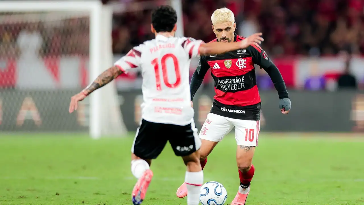 Fernando Muslera, goleiro do Estudiantes, durante a semifinal contra o Flamengo no Maracanã pela Libertadores de 2026