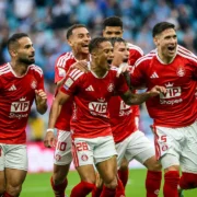 Wallace comemora gol do Grêmio no empate com o Internacional pelo Gre-Nal 455