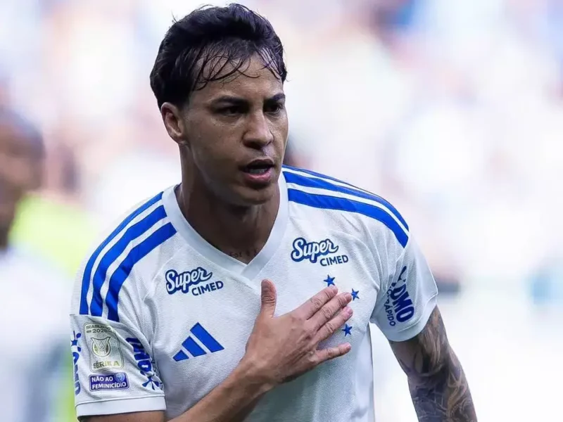 Kaio Jorge comemora um dos três gols pelo Cruzeiro contra o Grêmio na vitória por 4 a 2 pelo Brasileirão 2026