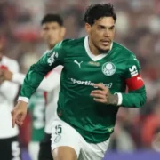 Gustavo Gómez, capitão do Palmeiras, retorna para enfrentar o Fluminense na semifinal da Copa Libertadores 2026