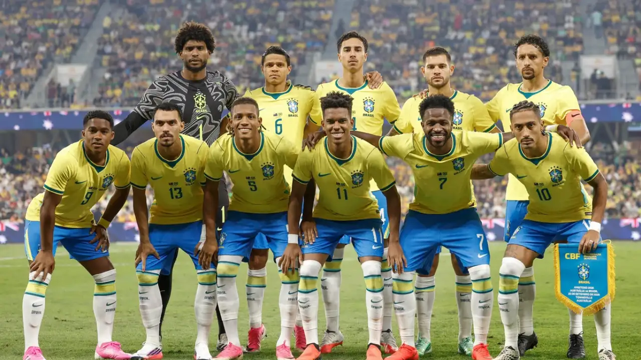 Jogadores da Seleção Brasileira treinam antes de Índia x Brasil em Calcutá