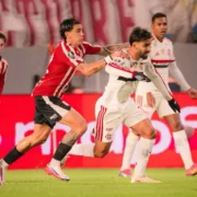 Lucas Paquetá, meia do Flamengo eleito melhor em campo contra o Estudiantes na semifinal da Libertadores 2026