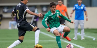 Jogadores do Palmeiras Sub-17 durante vitória por 3 a 1 contra Atlético-MG nas quartas do Campeonato Brasileiro de 2026