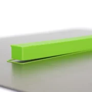 Peças de plástico produzidas por impressão 3D apresentam falhas de fabricação.