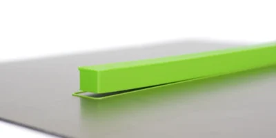 Peças de plástico produzidas por impressão 3D apresentam falhas de fabricação.