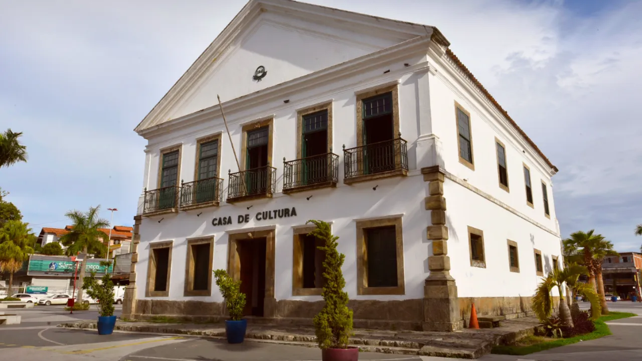 Participantes de encontro sobre políticas culturais em Maricá