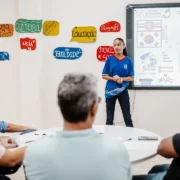 Estudantes participam de atividade de pesquisa em Maricá