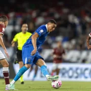 Kannemann e jogadores de Remo e Grêmio durante empate no Mangueirão pelo Brasileirão 2026