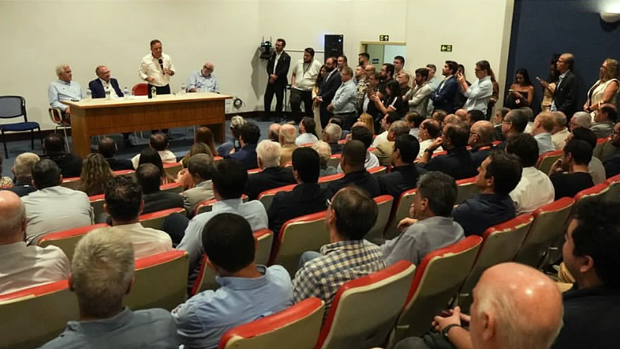 Candidato classificou como produtivo o diálogo com o setor produtivo de Niterói sobretudo no trato de assuntos como segurança pública, economia, desenvolvimento, indústria, comércio, setor naval, democracia e justiça social