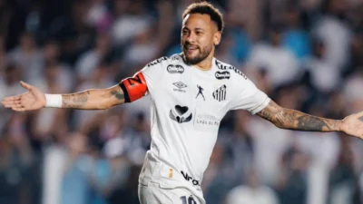Neymar comemora gol no empate entre Santos e Flamengo pelo Brasileirão 2026