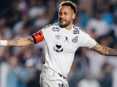 Neymar comemora gol no empate entre Santos e Flamengo pelo Brasileirão 2026