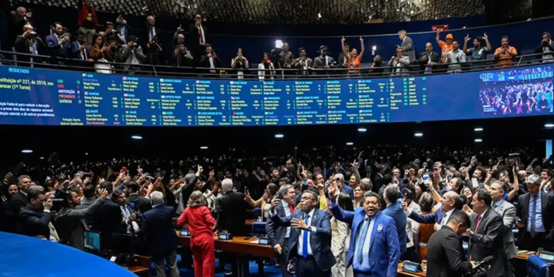 Plenário do Senado durante votação da PEC que acaba com a escala 6x1