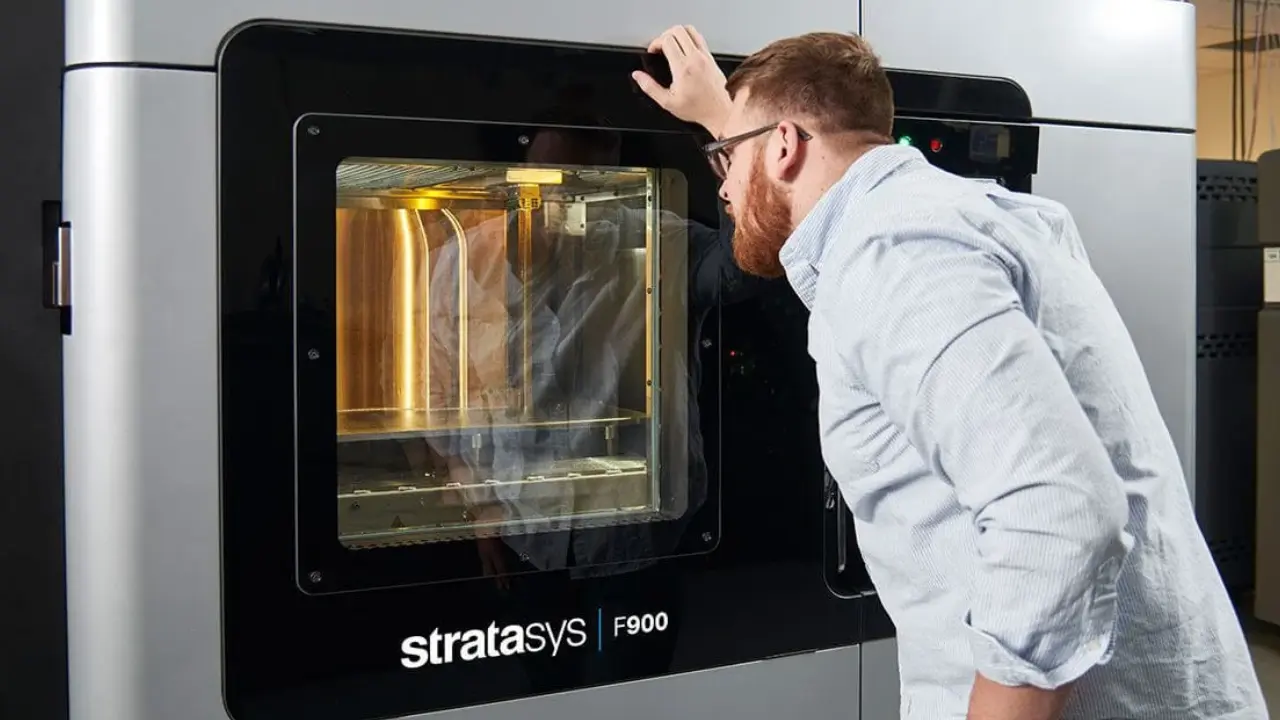 Simulação estrutural de peça FDM considerando trajetórias da impressão 3D
