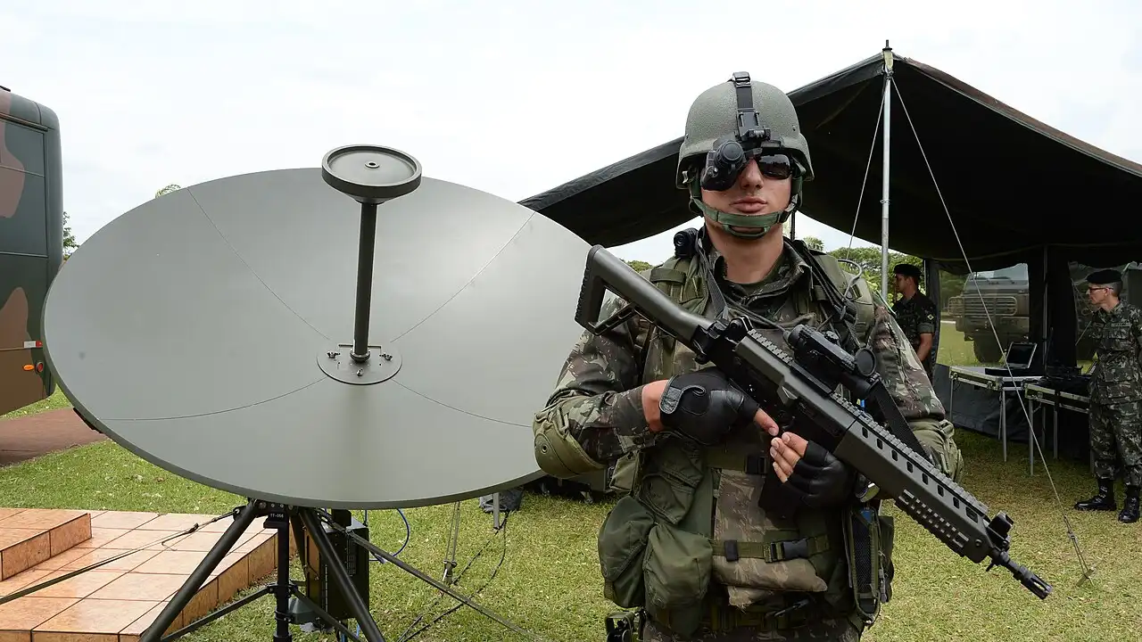 Equipamento do Exército Brasileiro utilizado no Sistema Integrado de Monitoramento de Fronteiras