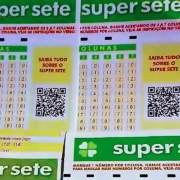 Concurso 907 da Super Sete, com resultado dos números sorteados nesta segunda-feira, 05/10, bem como prêmios de todas as faixas de acerto, detalhes e análises financeiras especiais | Enzo Carvalho/Folha do Leste