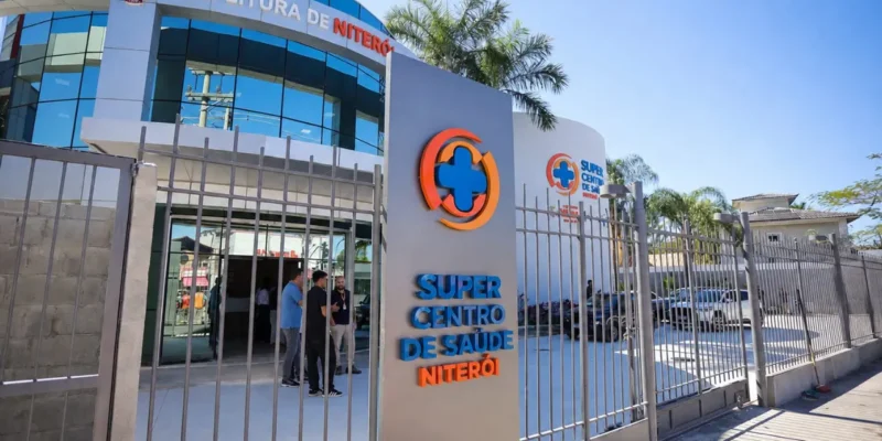 Fachada do Supercentro de Saúde de Niterói em Piratininga