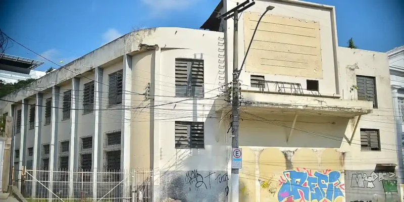 Teatro Leopoldo Fróes, fechado desde 1990, será restaurado e reaberto pela Prefeitura de Niterói.