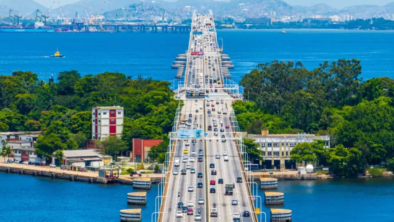 Trânsito de veículos na Ponte Rio-Niterói nesta quarta-feira Trânsito de veículos na Ponte Rio-Niterói nesta quarta-feira