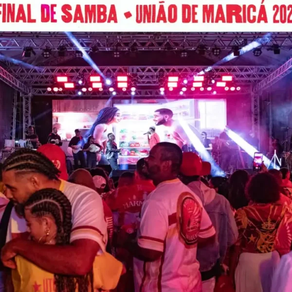 União de Maricá durante ensaio para o Carnaval