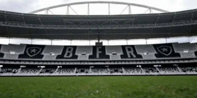 Estádio Nilton Santos, no Rio de Janeiro, avaliado como possível sede de Vasco x Flamengo pelo Brasileirão 2026