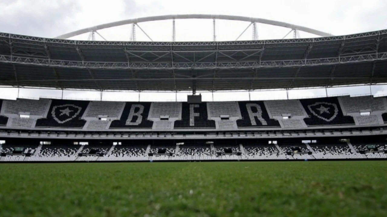 Estádio Nilton Santos, no Rio de Janeiro, avaliado como possível sede de Vasco x Flamengo pelo Brasileirão 2026